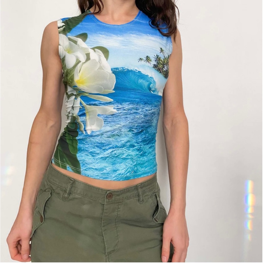 Aaron Chang-Island time tank size M